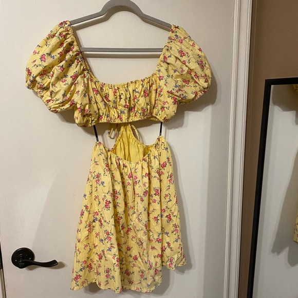 Dress✨ - Picture 3 of 5